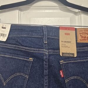 Levi's 711 Skinny Jeans in Blue